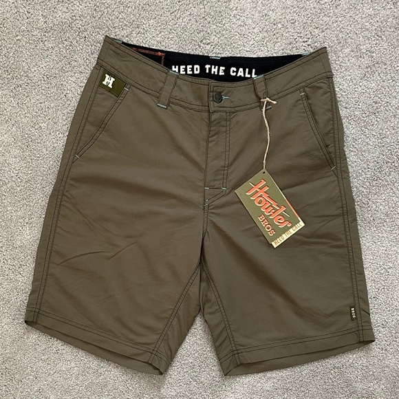 NWT Howler BROS Horizon Hybrid Shorts Deep Olive  Size 30 Men's - Picture 1 of 12